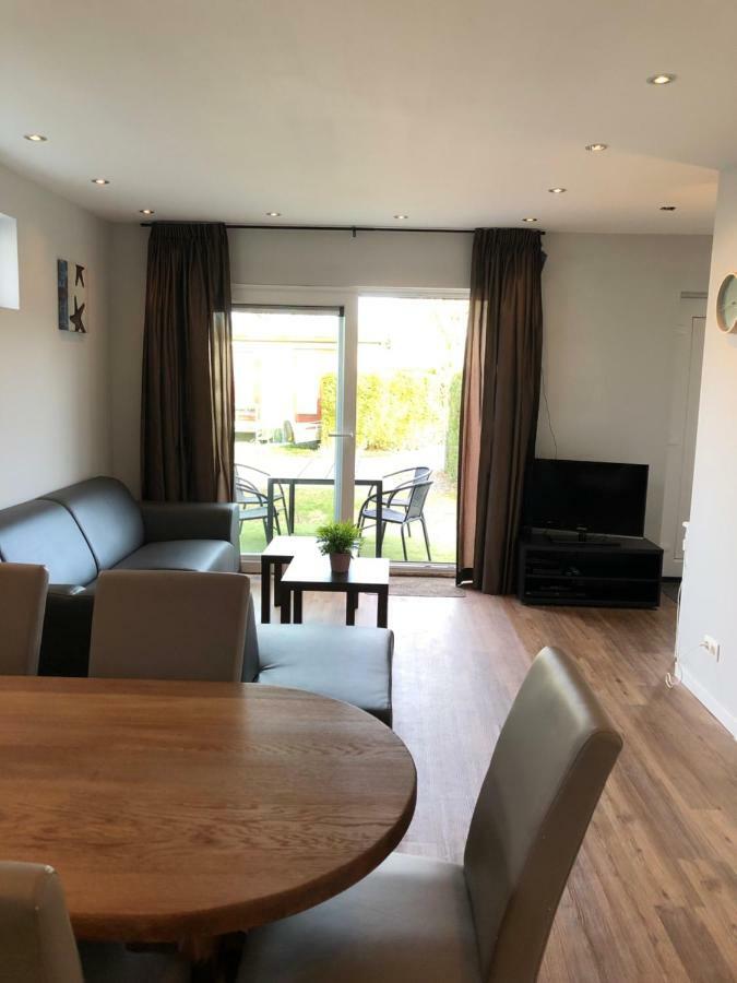 Travelzeeland vakantiehuizen Heinkenszand Buitenkant foto